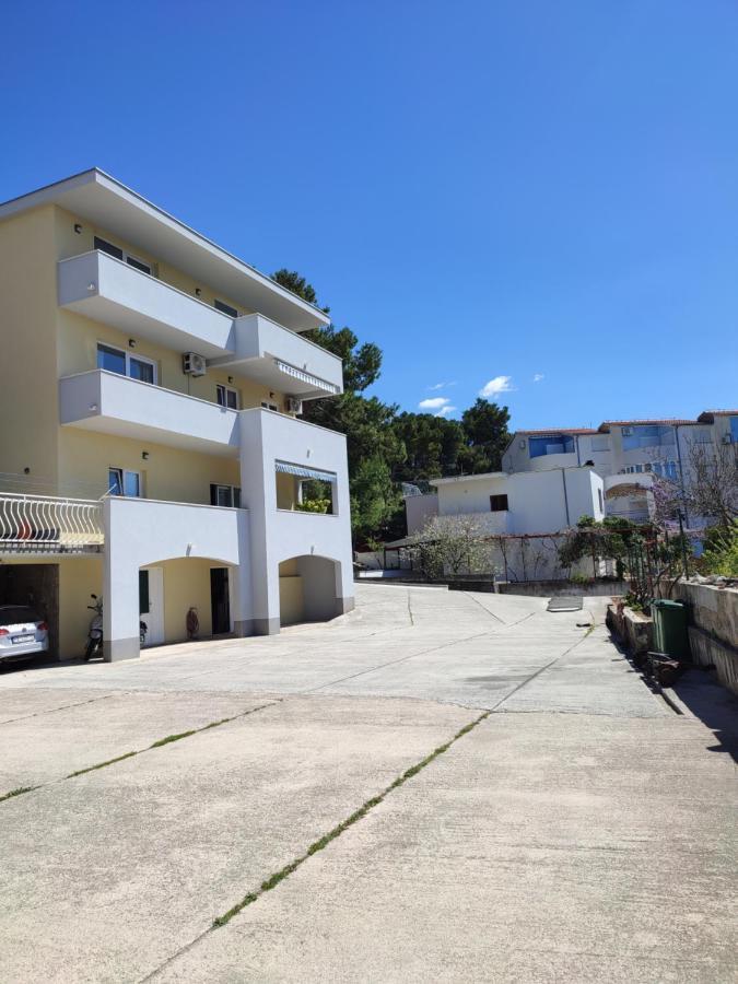 Apartmani Josipa 巴什卡沃达 外观 照片