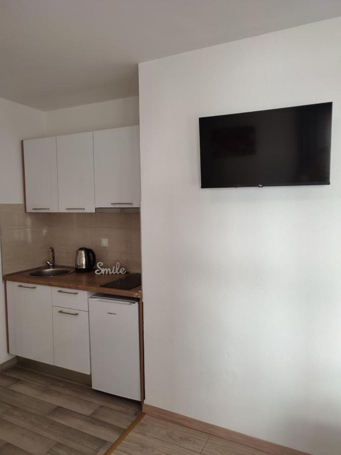 Apartmani Josipa 巴什卡沃达 外观 照片