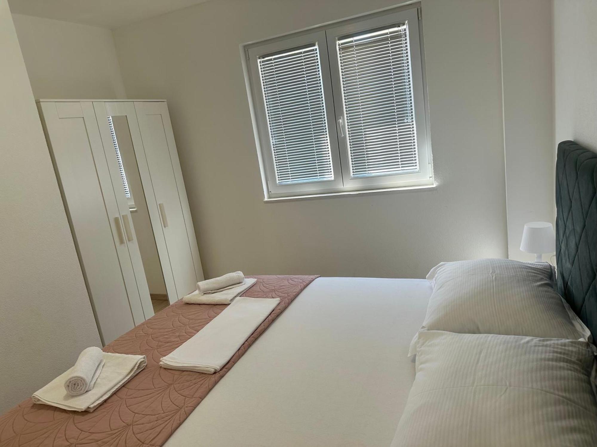 Apartmani Josipa 巴什卡沃达 外观 照片